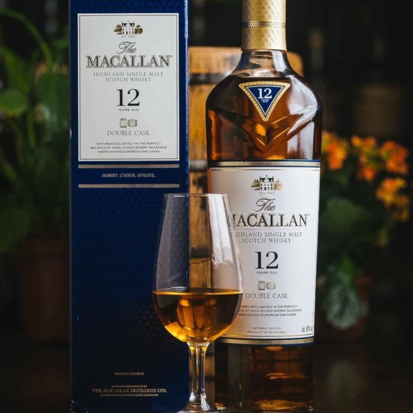 The Macallan 12 anos Double Cask com caixa e taça
